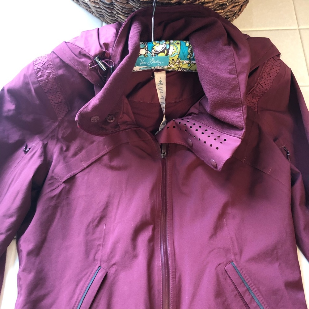 Lululemon Jacket - Picture 7 of 7